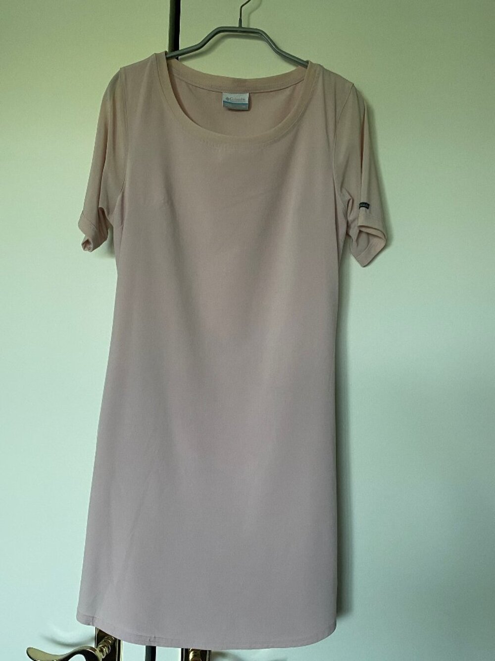 Robe sport chic rose pâle